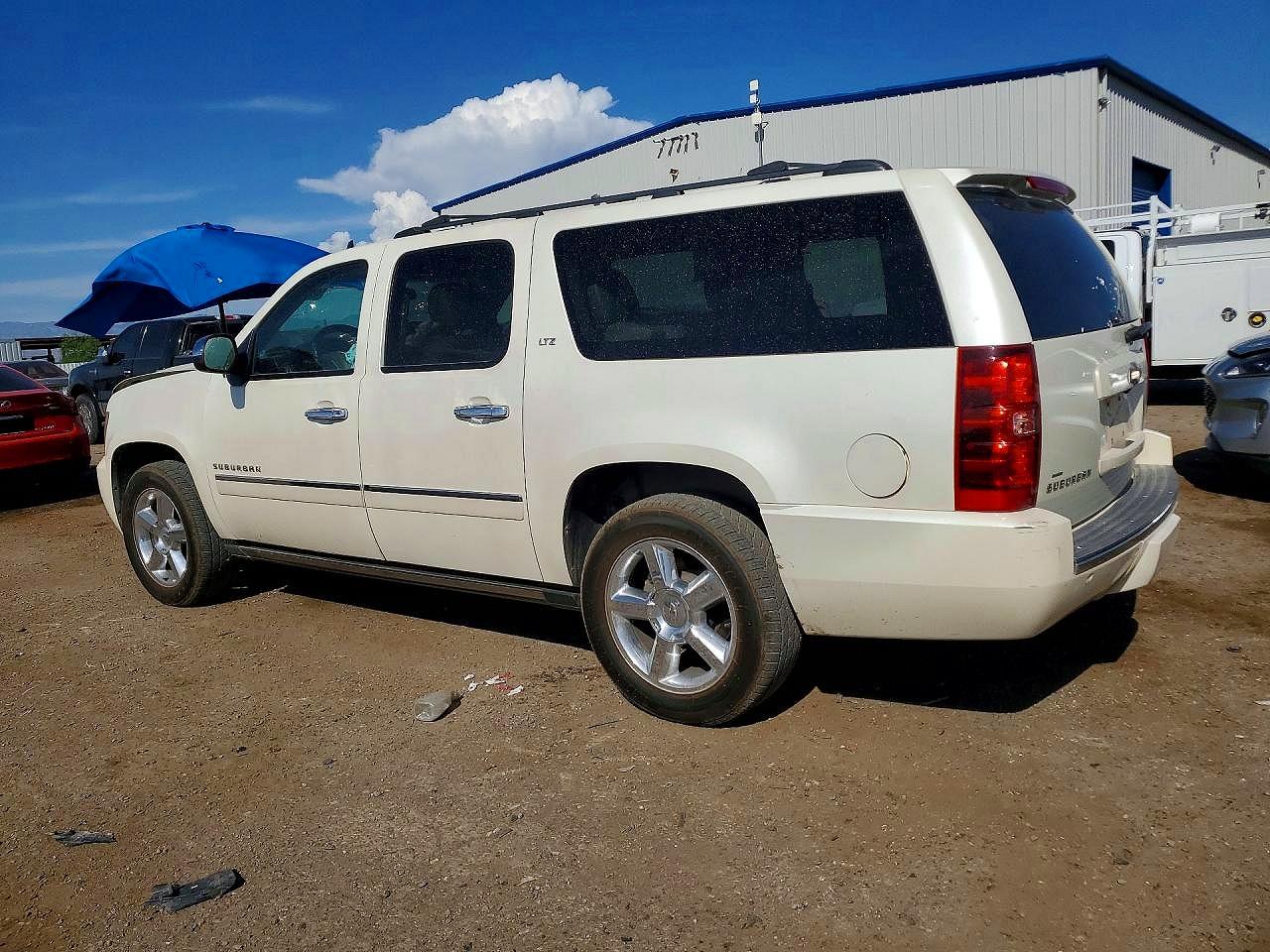 Chevrolet Suburban C1500 Ltz