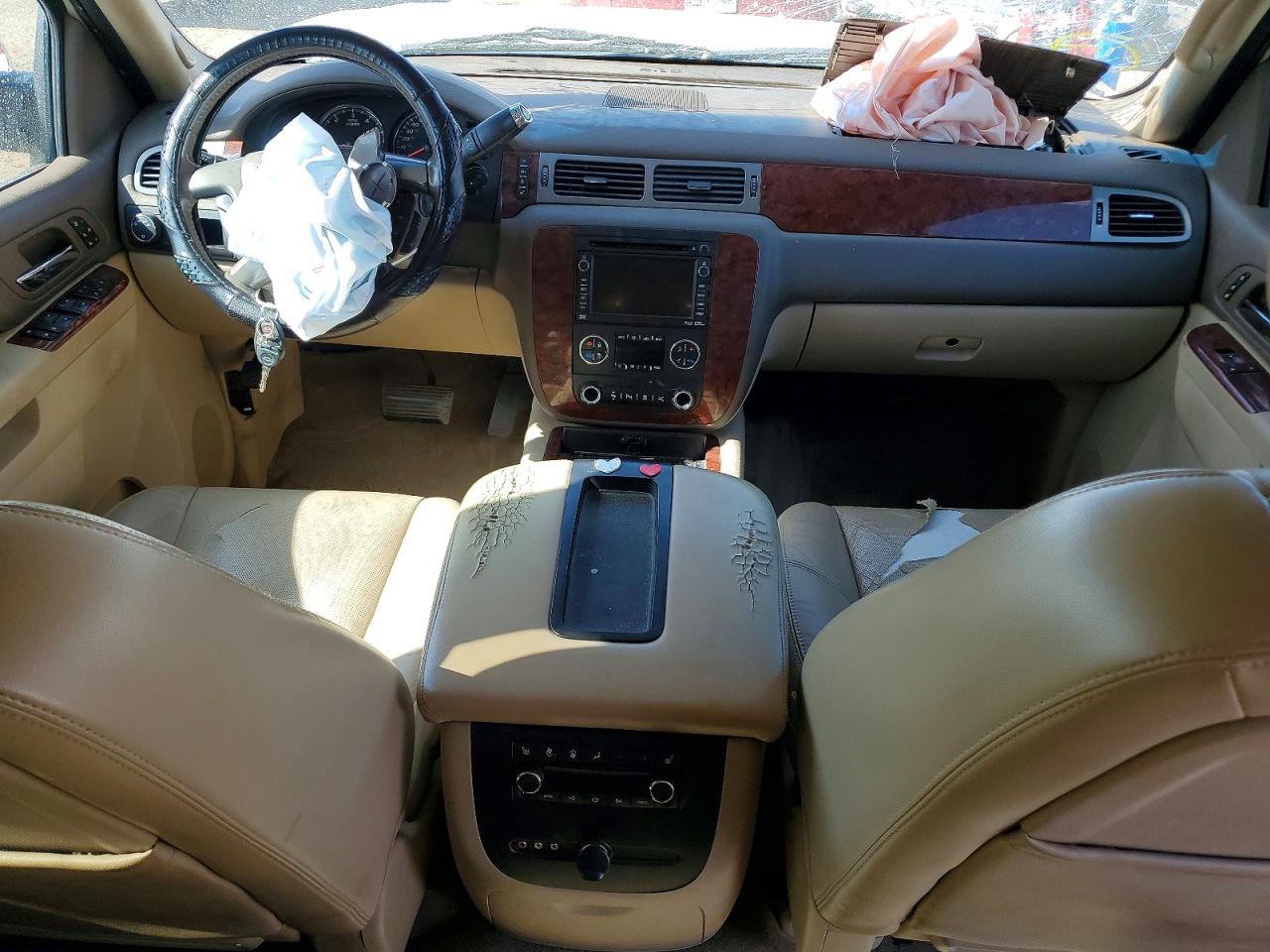 Chevrolet Suburban C1500 Ltz