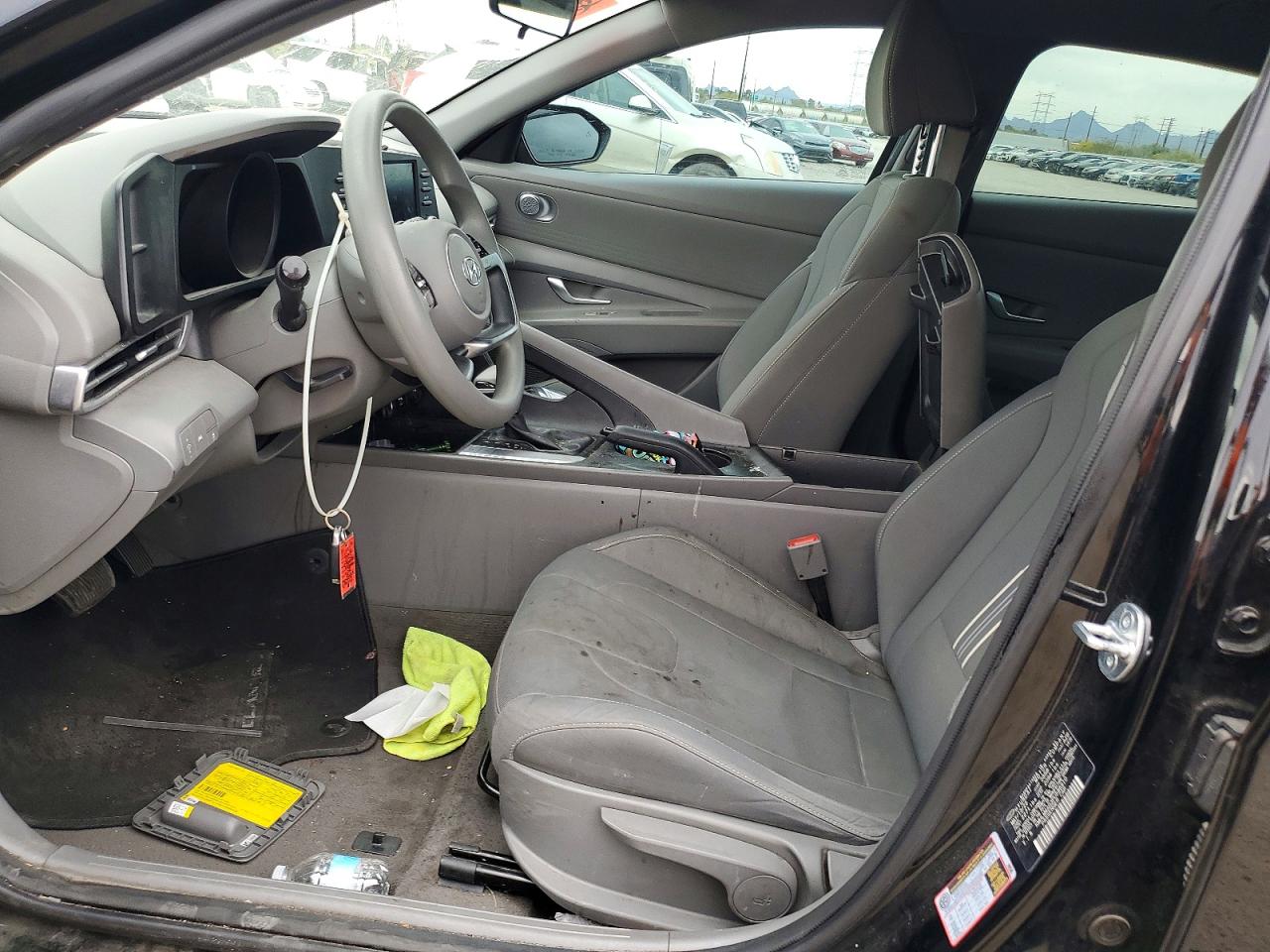 Hyundai ELANTRA Sel