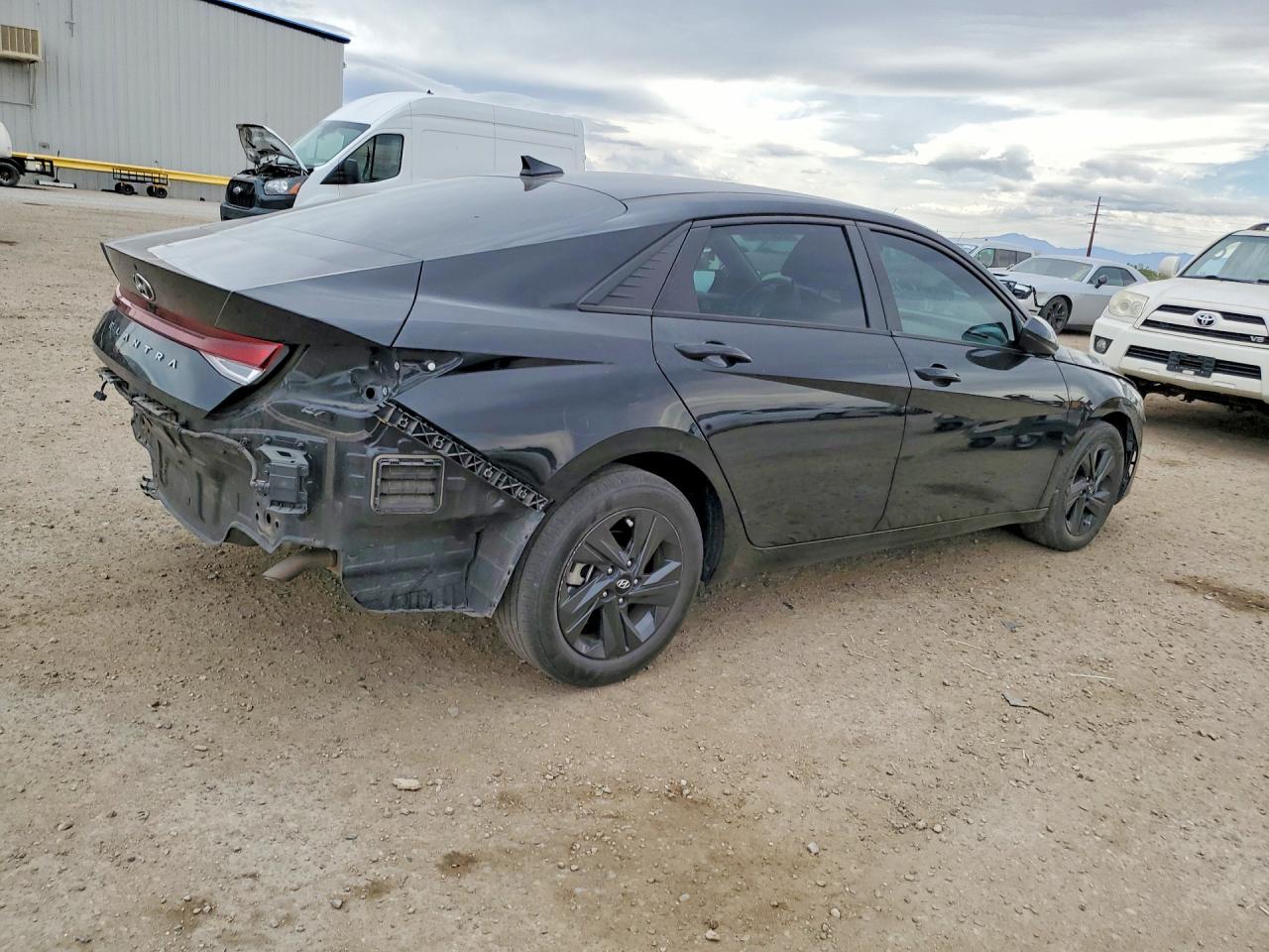 Hyundai ELANTRA Sel