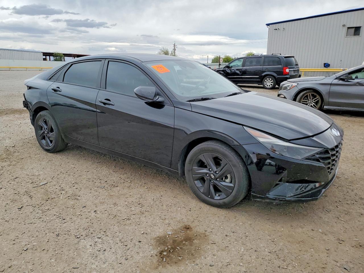 Hyundai ELANTRA Sel