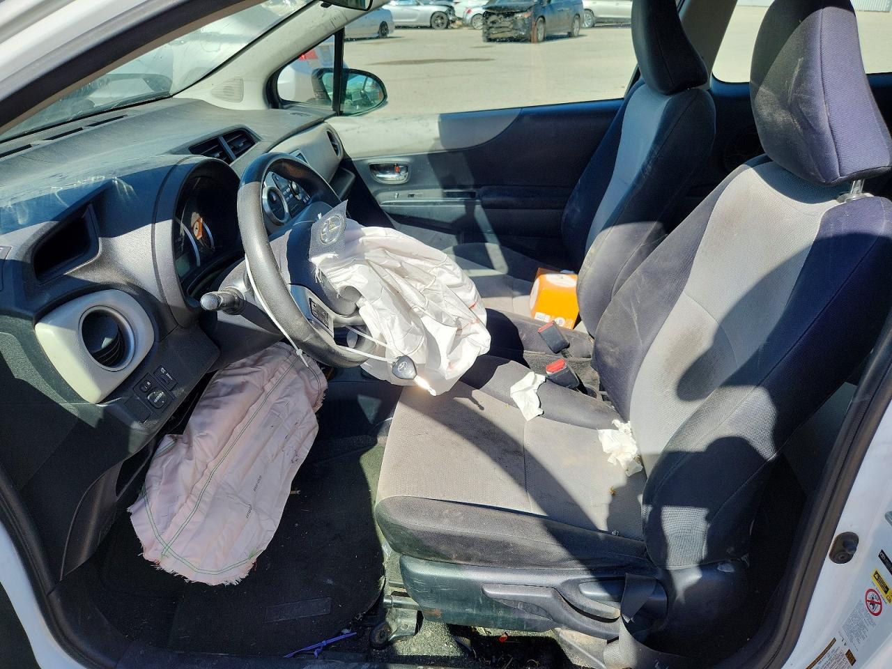 Toyota Yaris 3-door Le