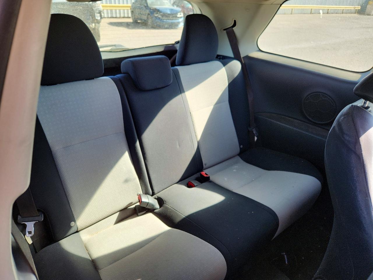 Toyota Yaris 3-door Le