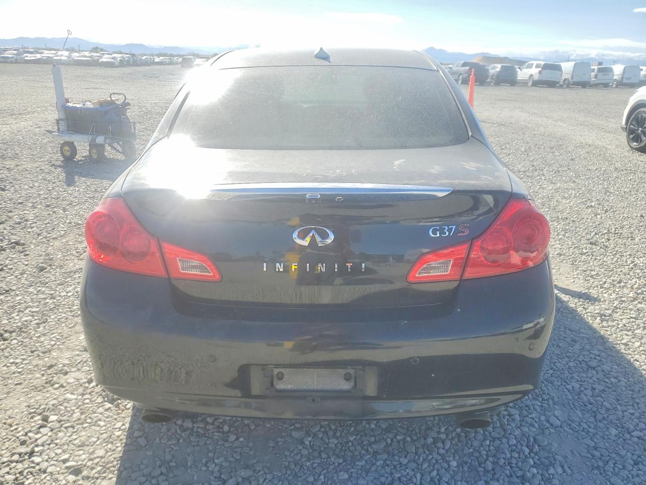 INFINITI G37 Base