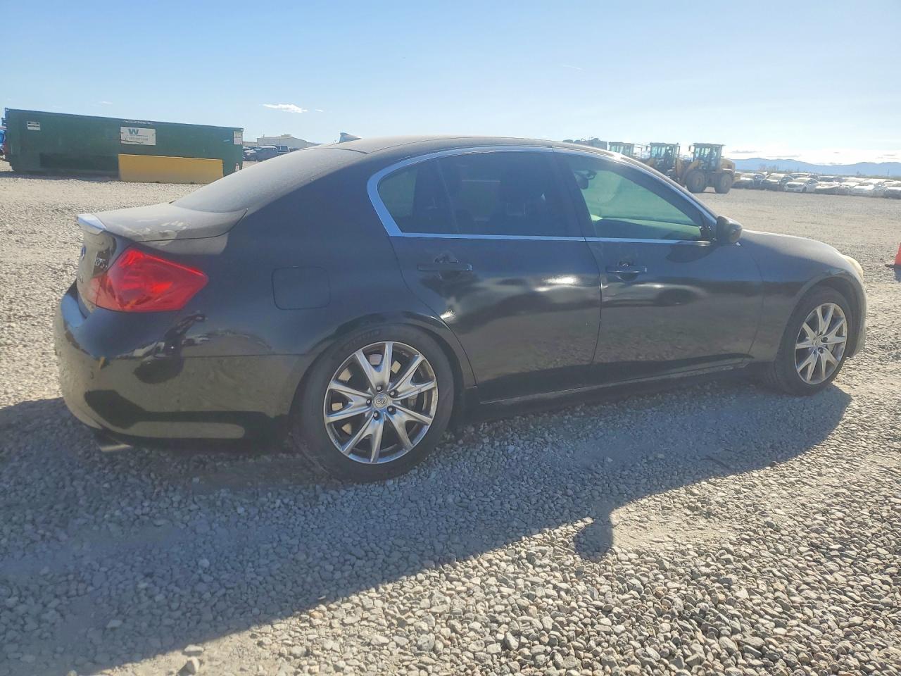 INFINITI G37 Base