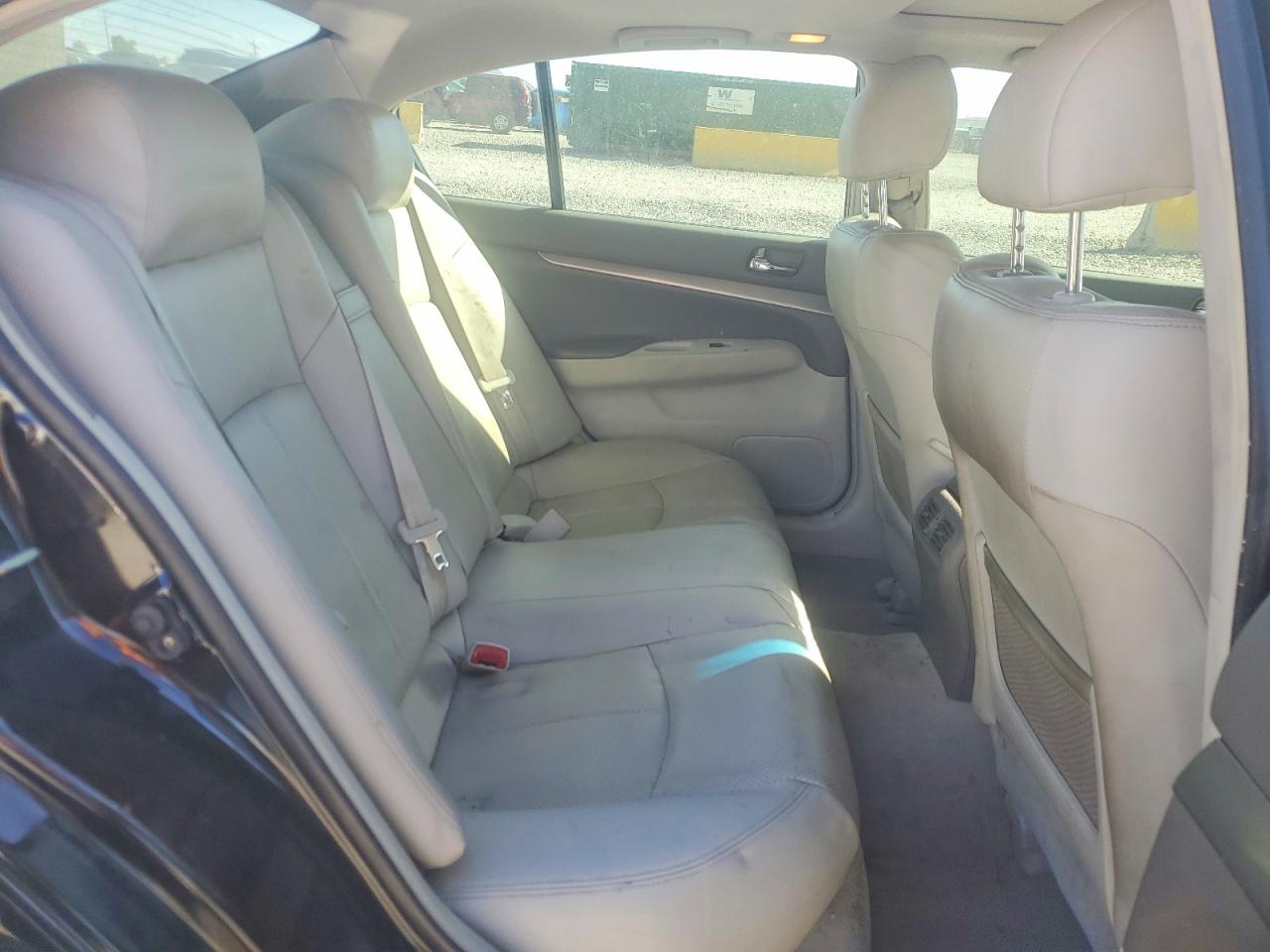 INFINITI G37 Base