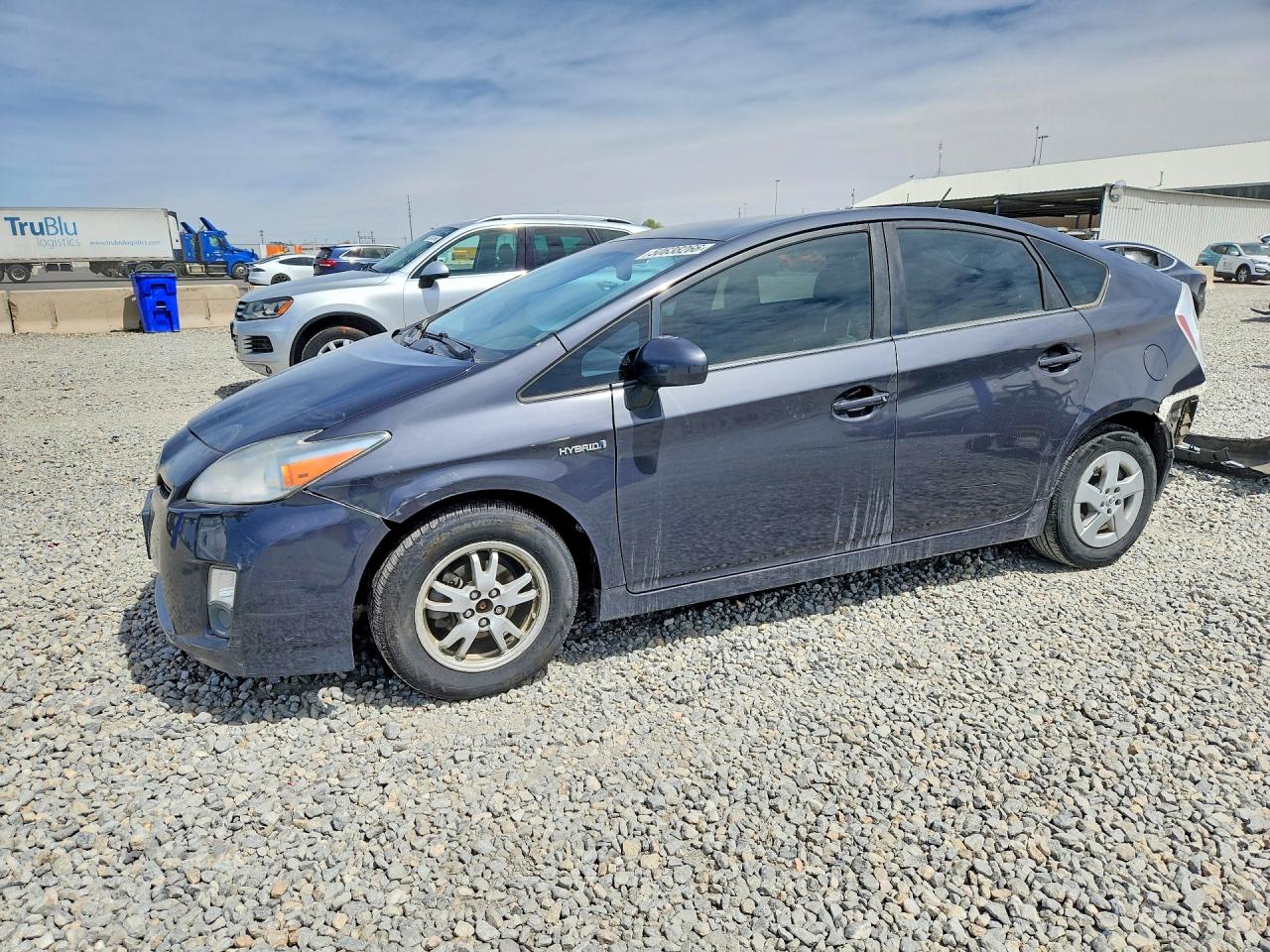 Salvage Toyota Prius Image