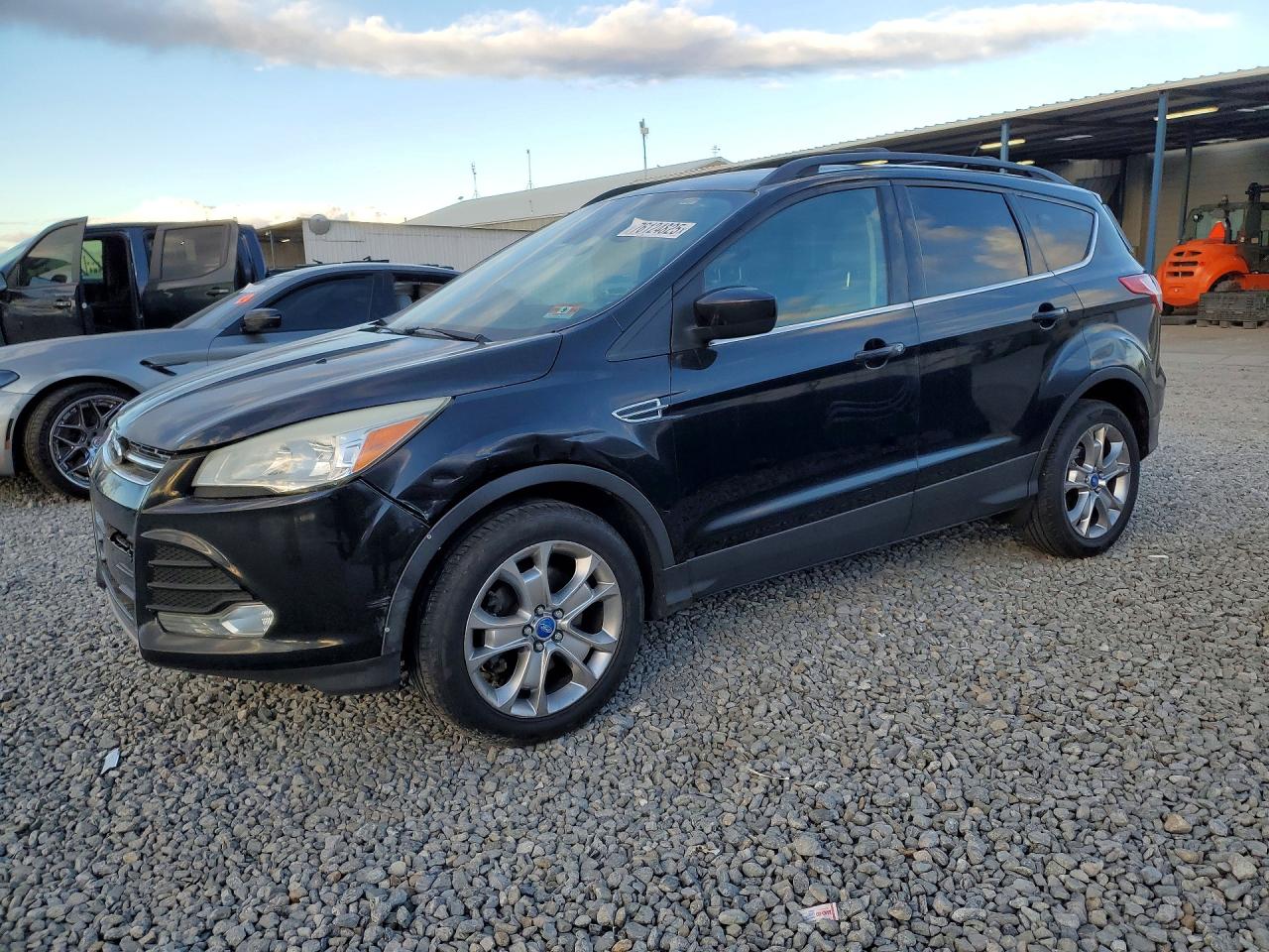 Salvage Ford Escape Image
