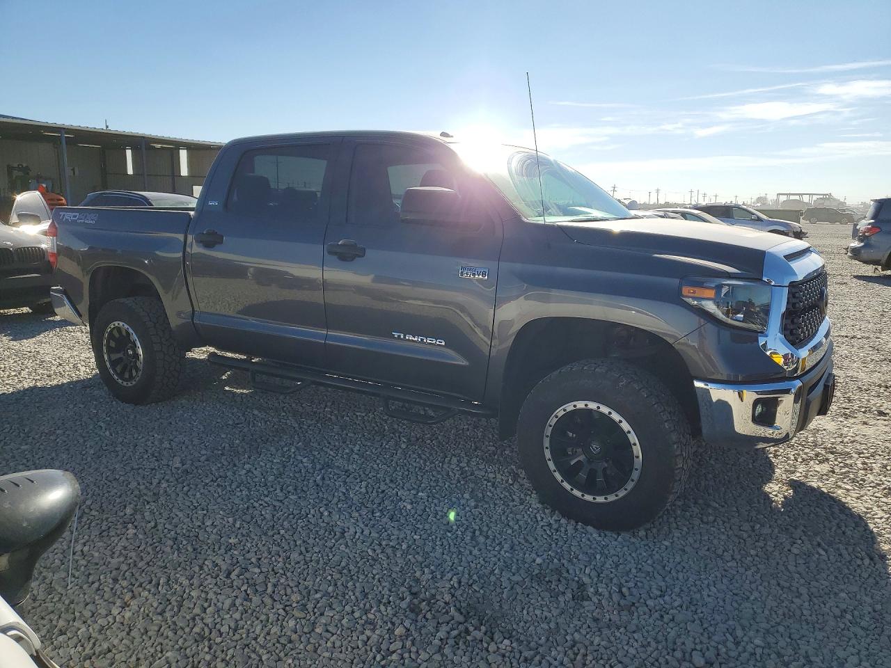 Toyota Tundra Crewmax Sr5