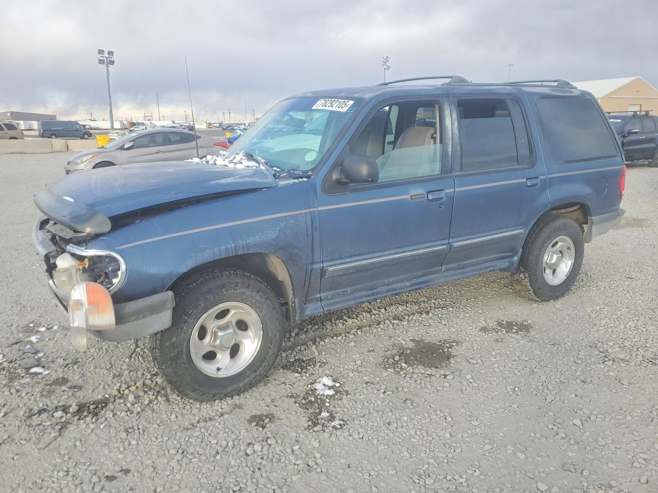 Salvage Ford Explorer Image