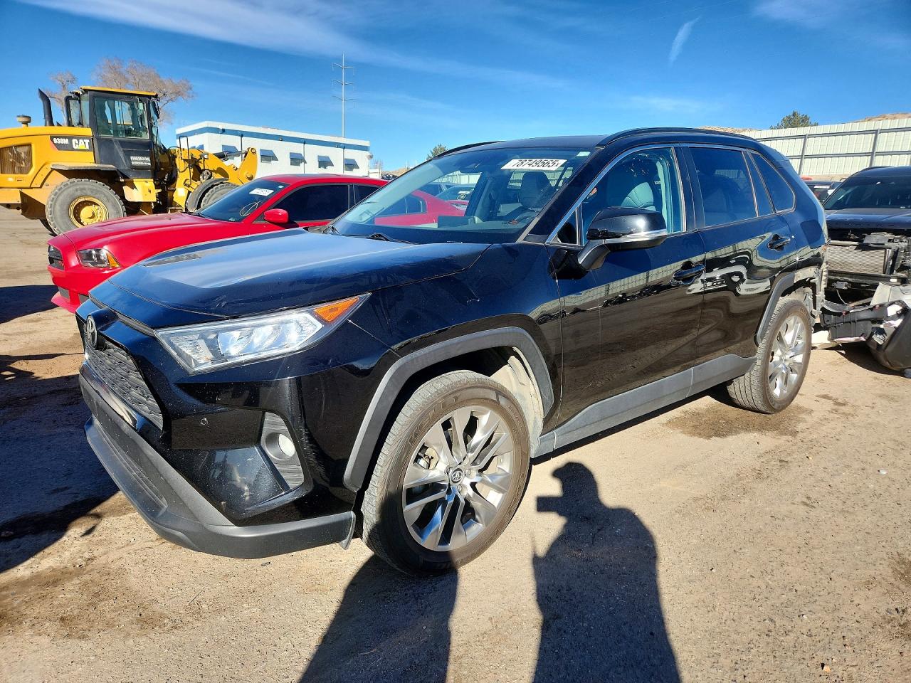 Salvage Toyota RAV4 Image