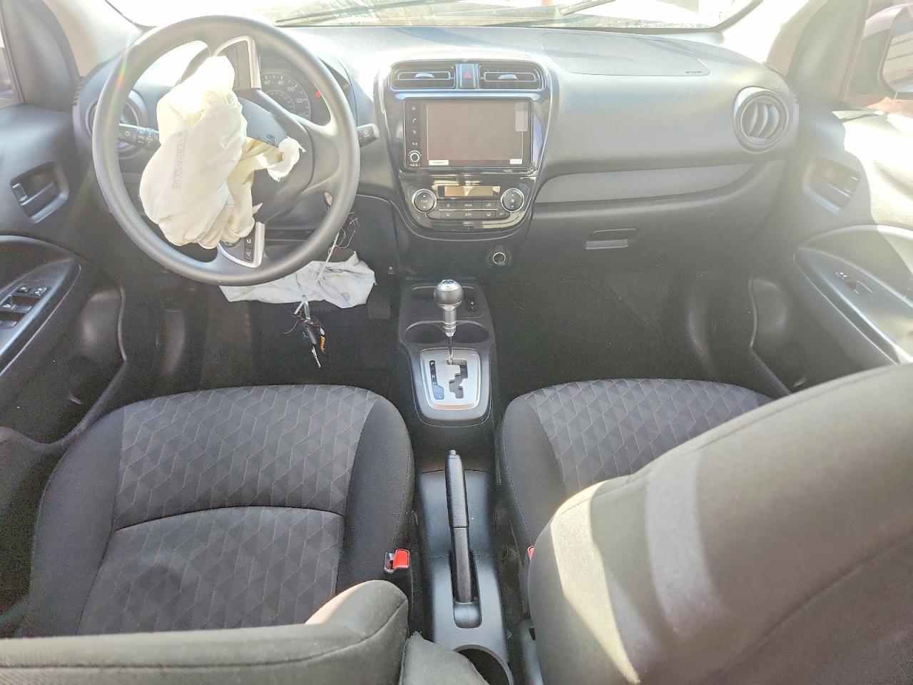 Mitsubishi Mirage Es