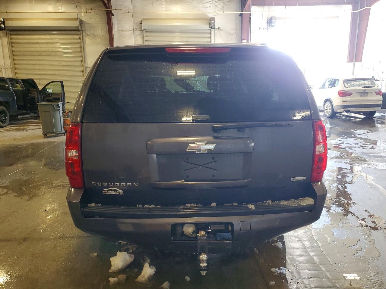 Chevrolet Suburban C1500 Ls