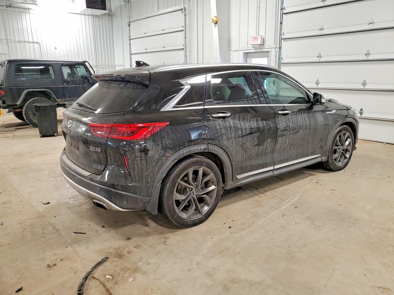 INFINITI Qx Essential