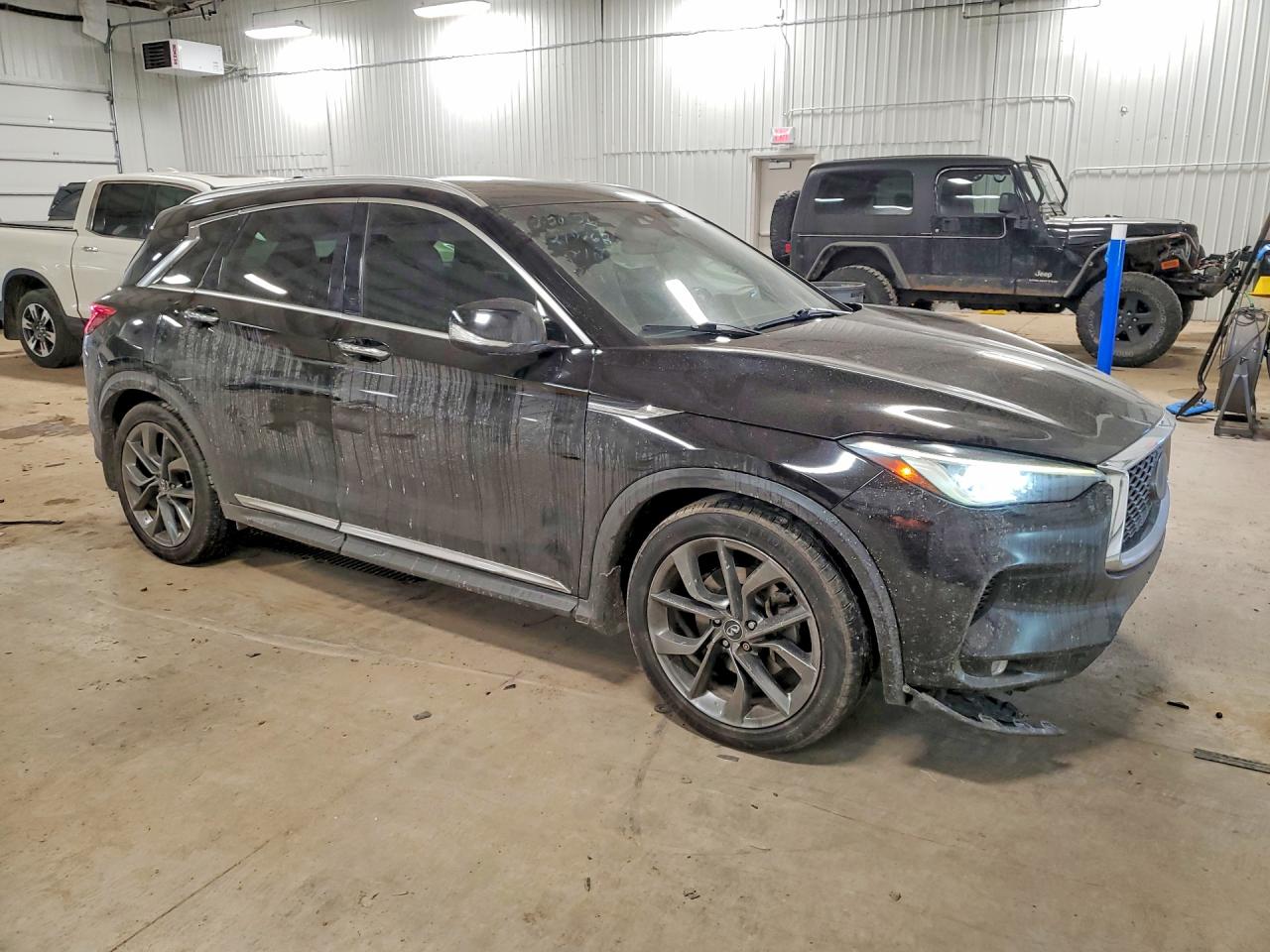 INFINITI Qx Essential