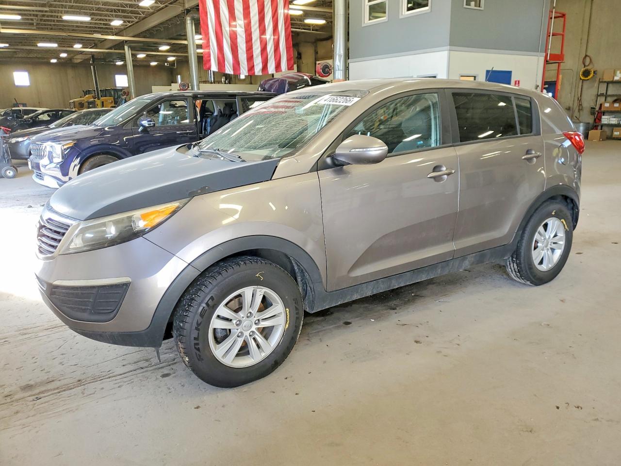Salvage Kia Sportage Image