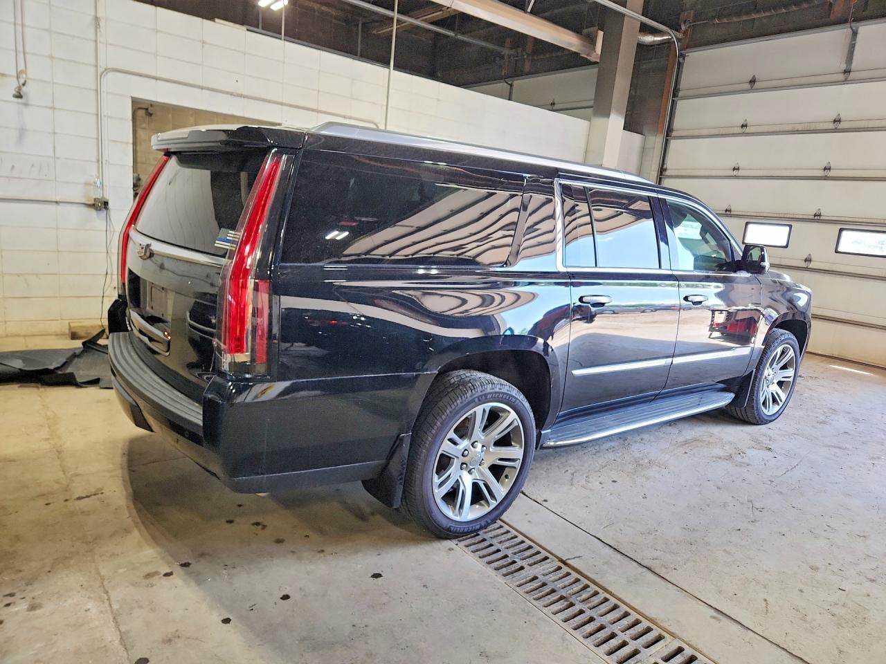 Cadillac Escalade Esv Luxury
