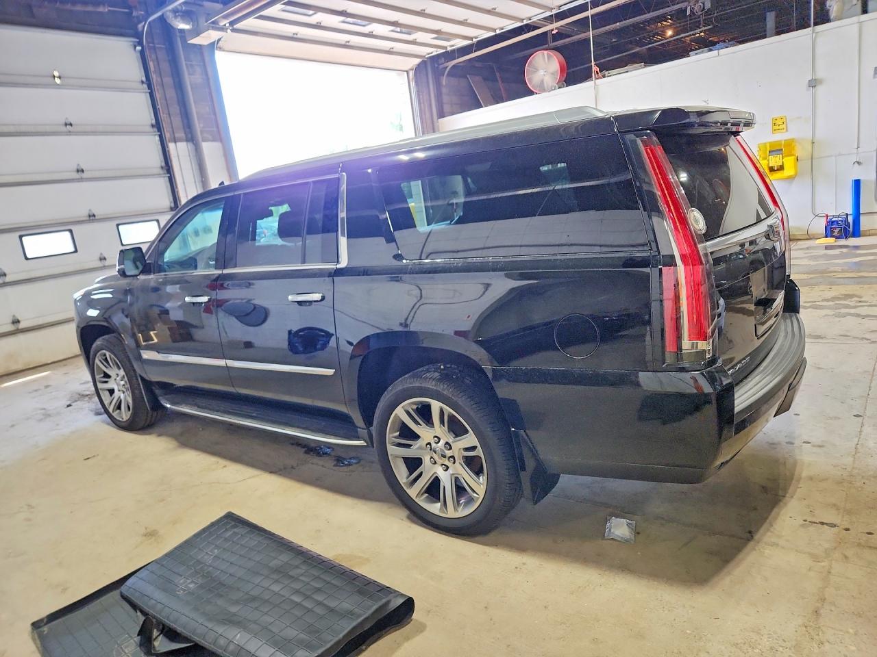 Cadillac Escalade Esv Luxury