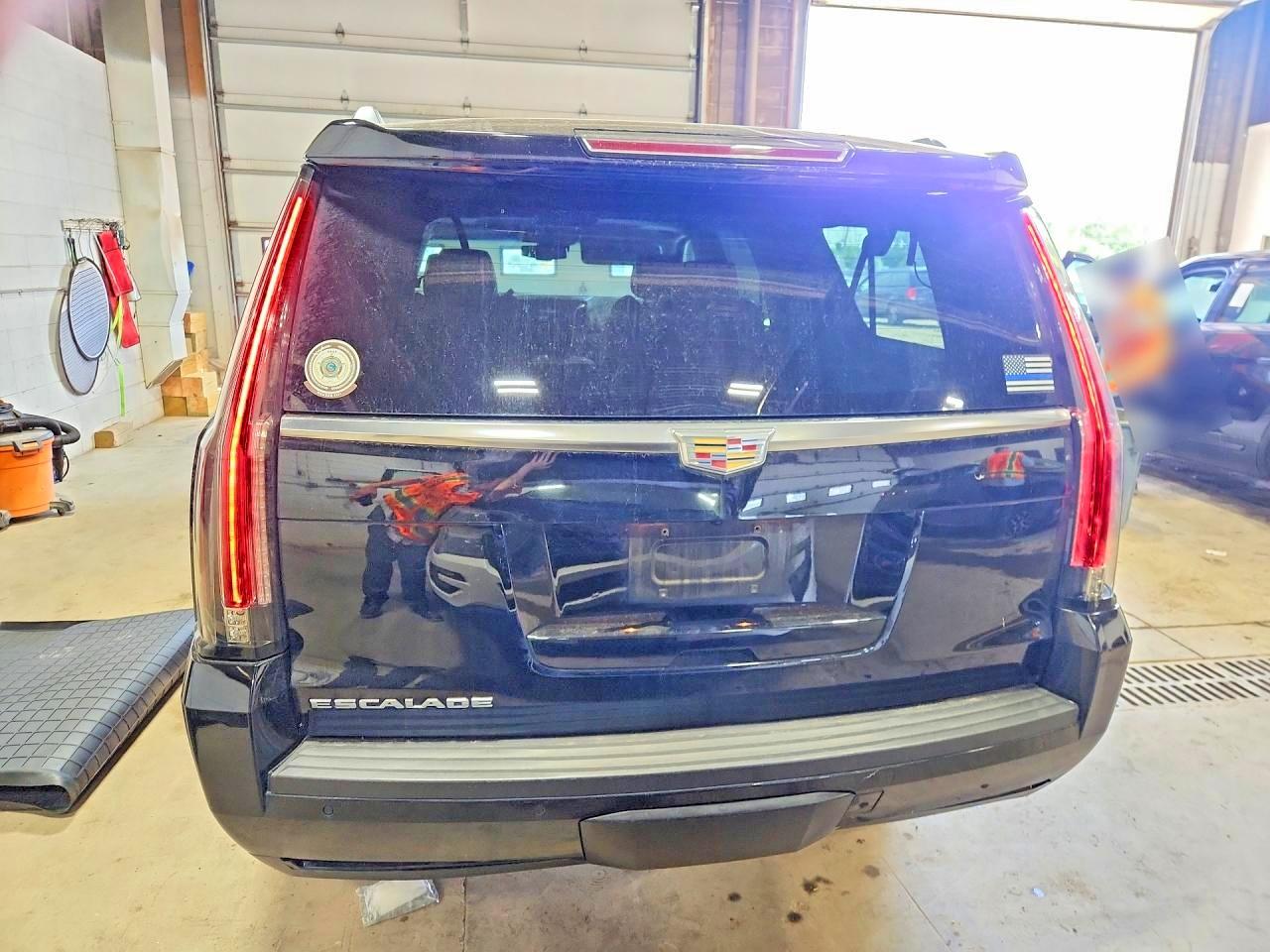 Cadillac Escalade Esv Luxury