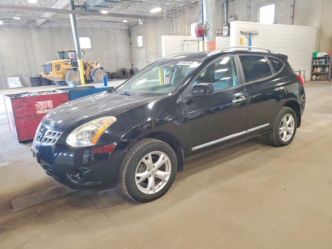 Salvage Nissan Rogue Image