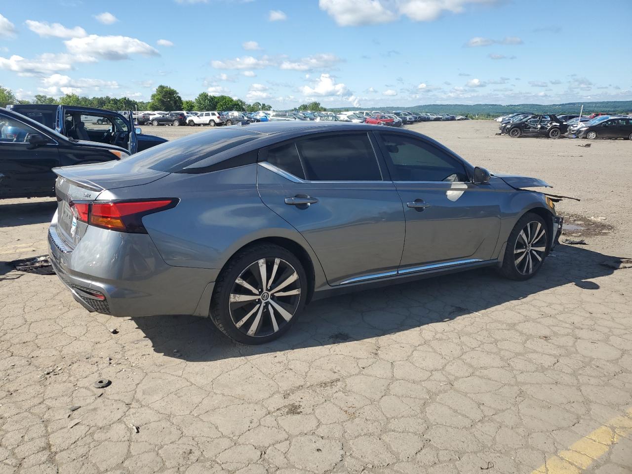 Nissan Altima Sr