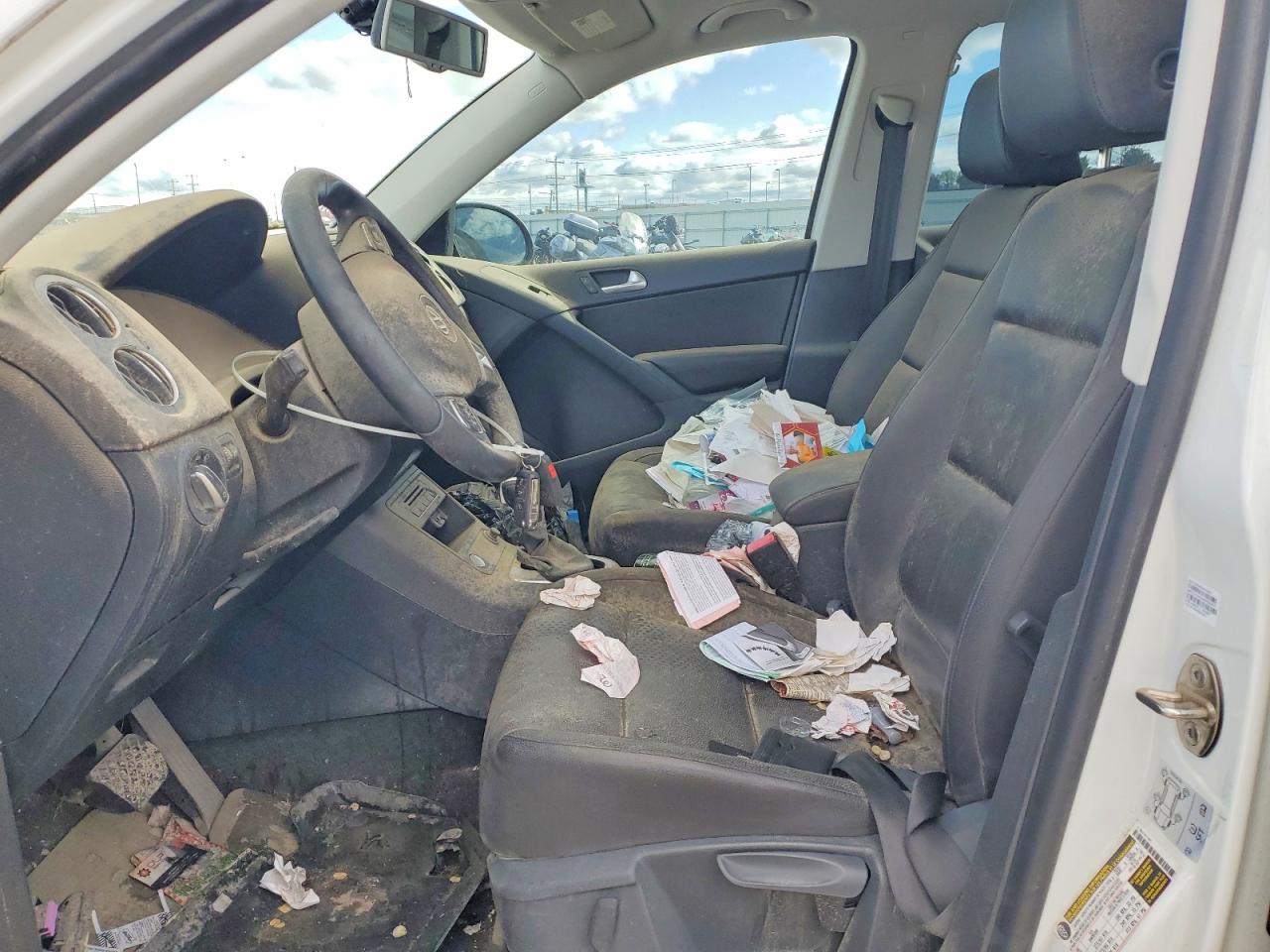 Volkswagen Tiguan S
