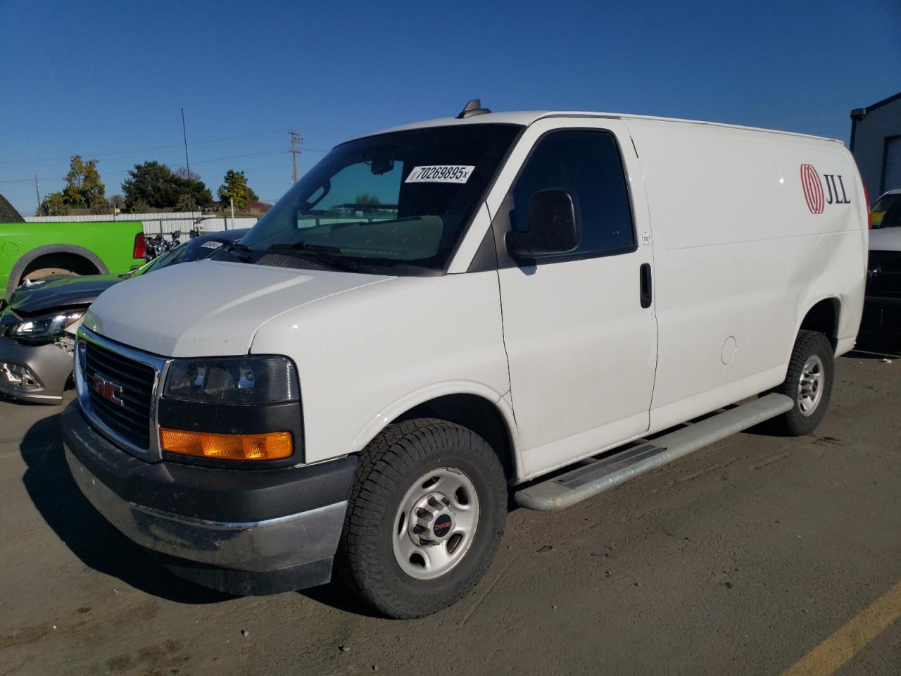 Salvage GMC Savana Image