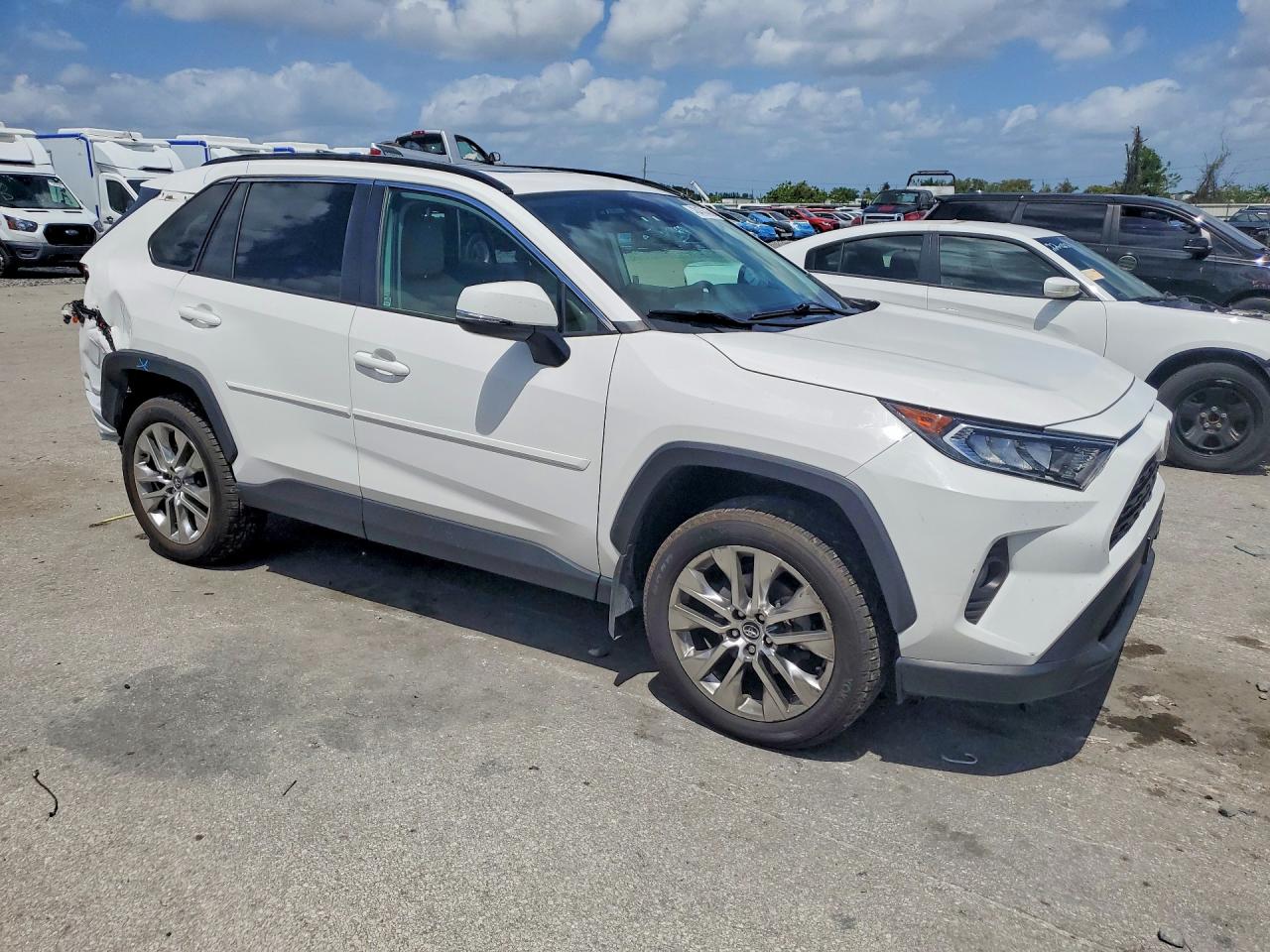 Toyota RAV4 Xle Premium
