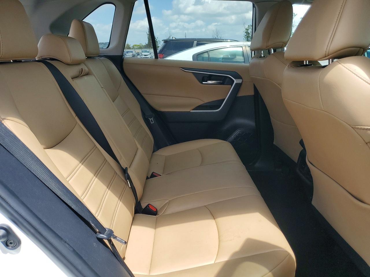 Toyota RAV4 Xle Premium