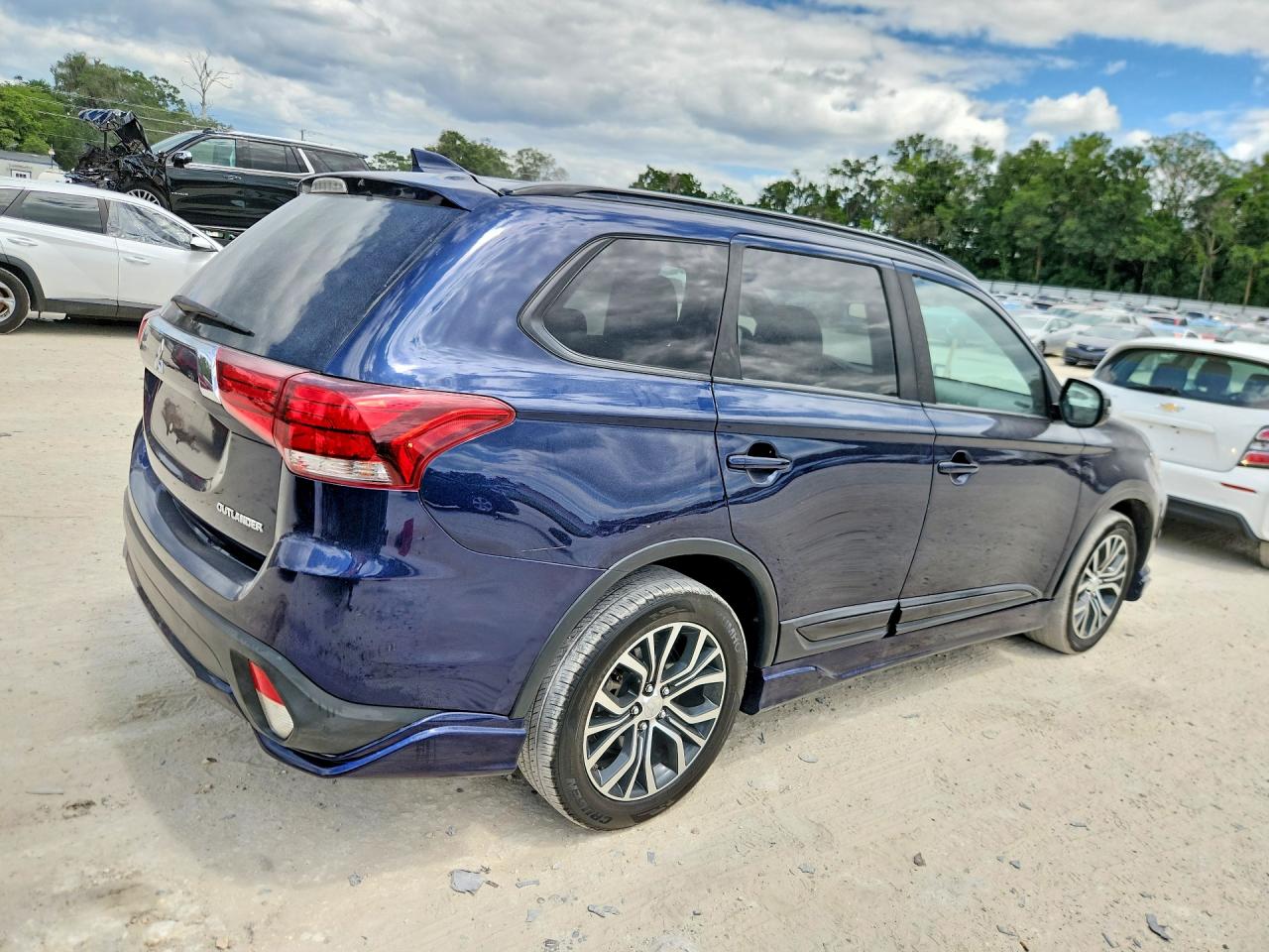 Mitsubishi Outlander Se