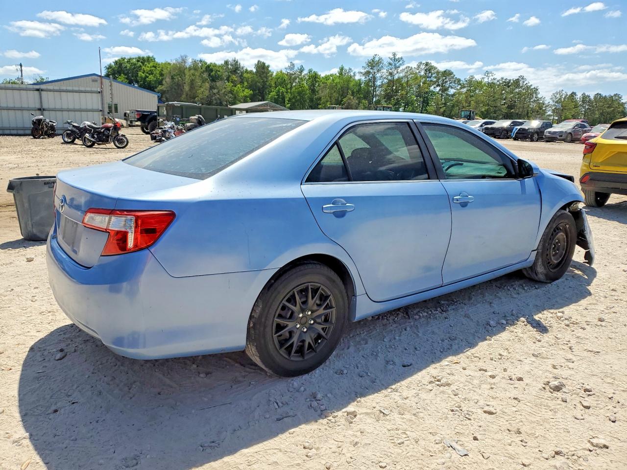 Toyota Camry L
