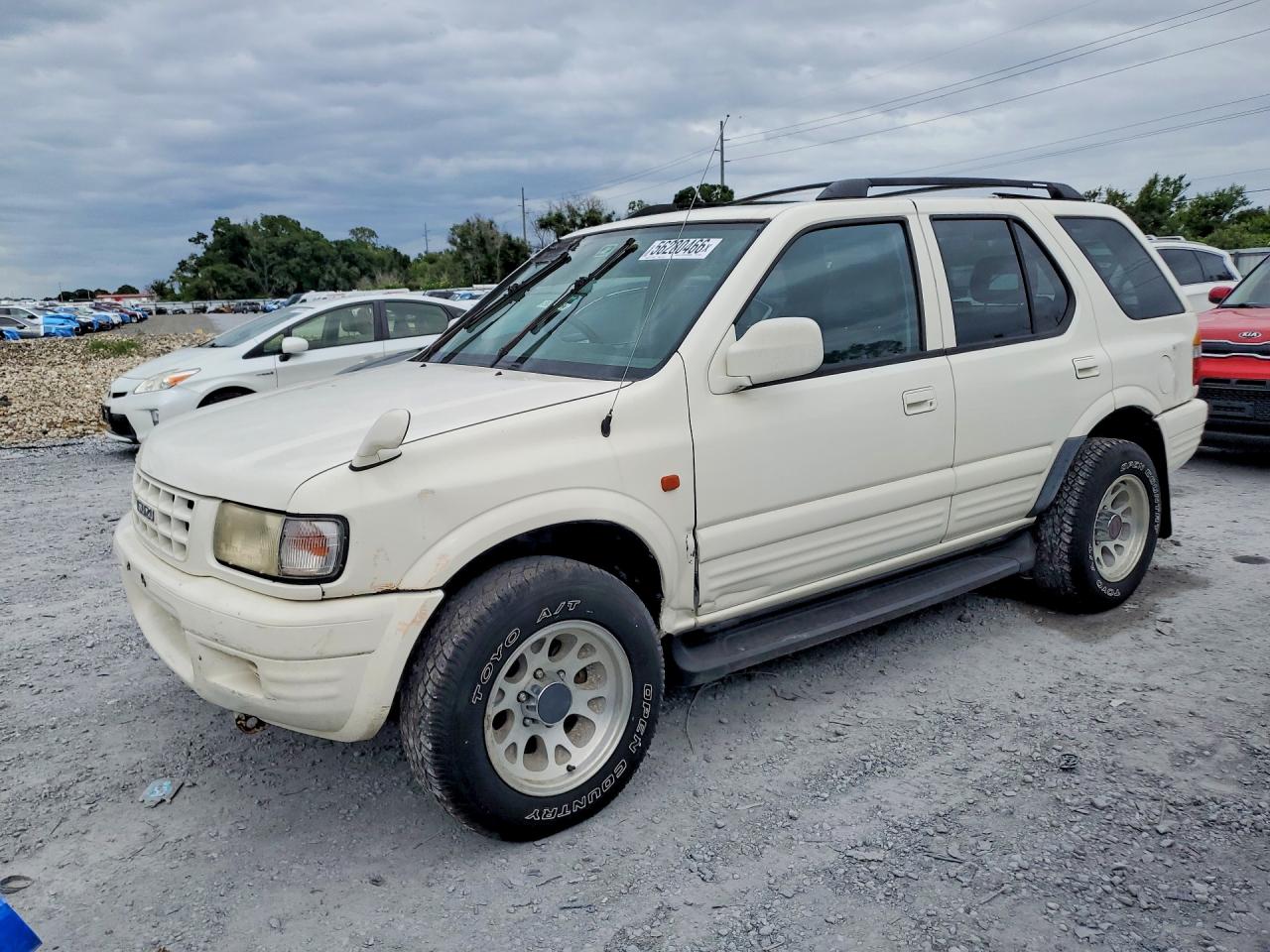 Salvage Isuzu Rodeo Image