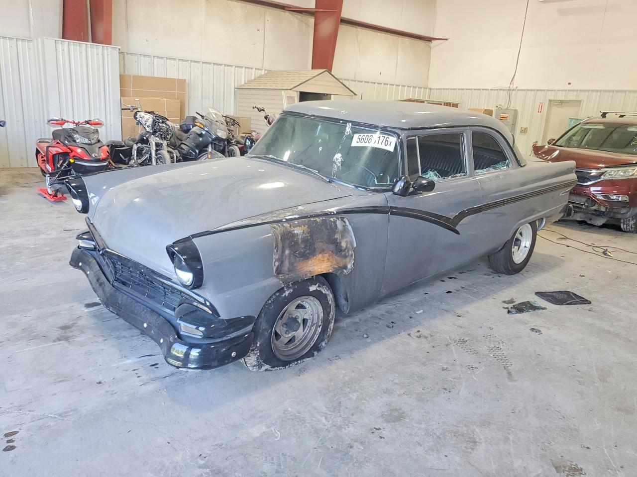 Salvage Ford Fairlane Image