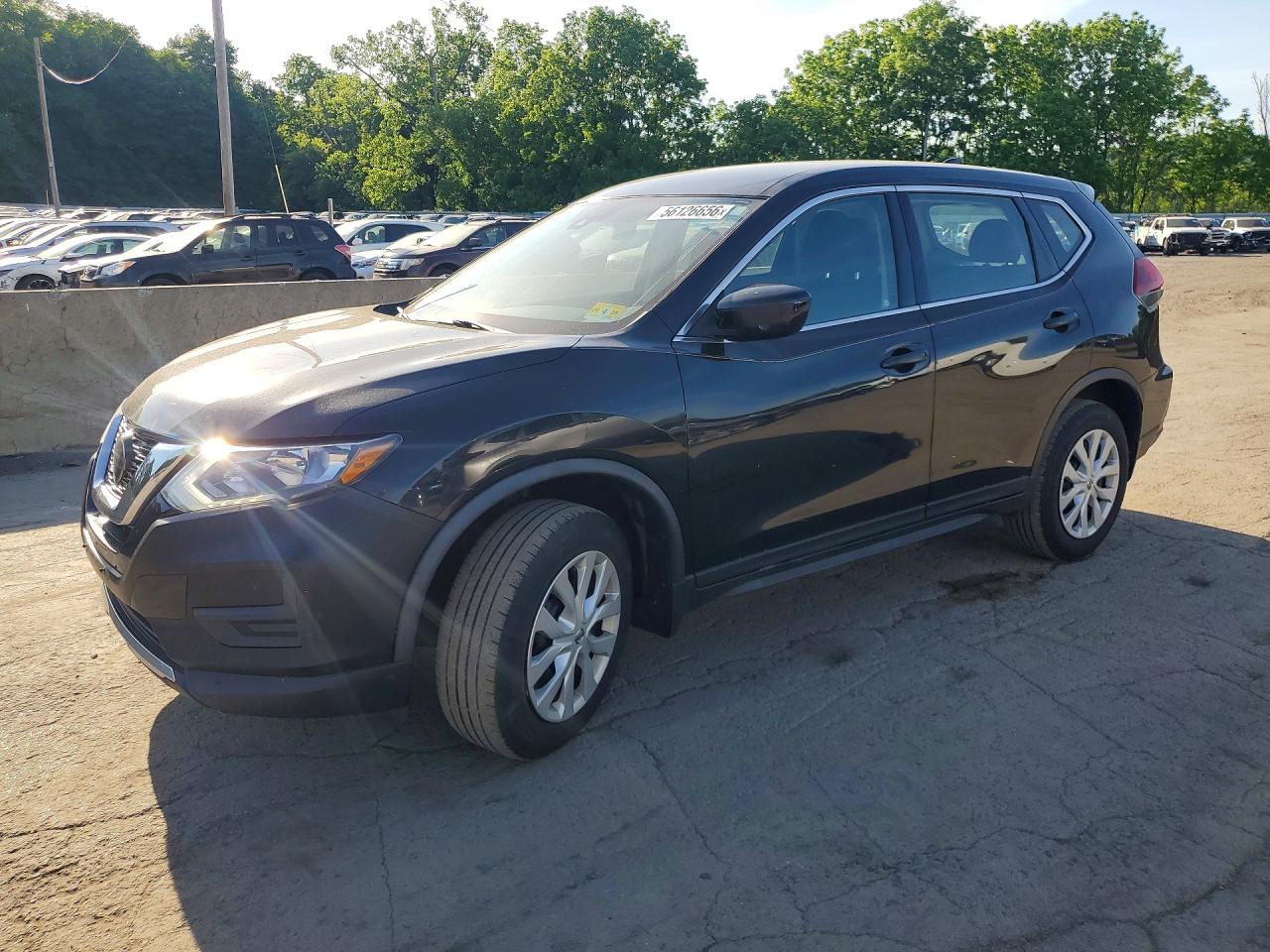 Salvage Nissan Rogue Image