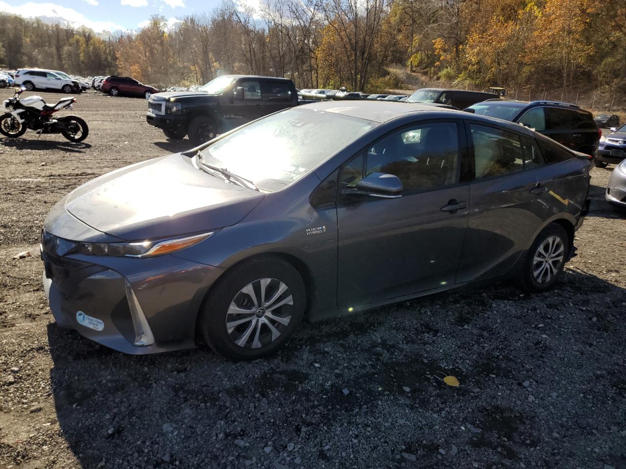 Salvage Toyota Prius Image