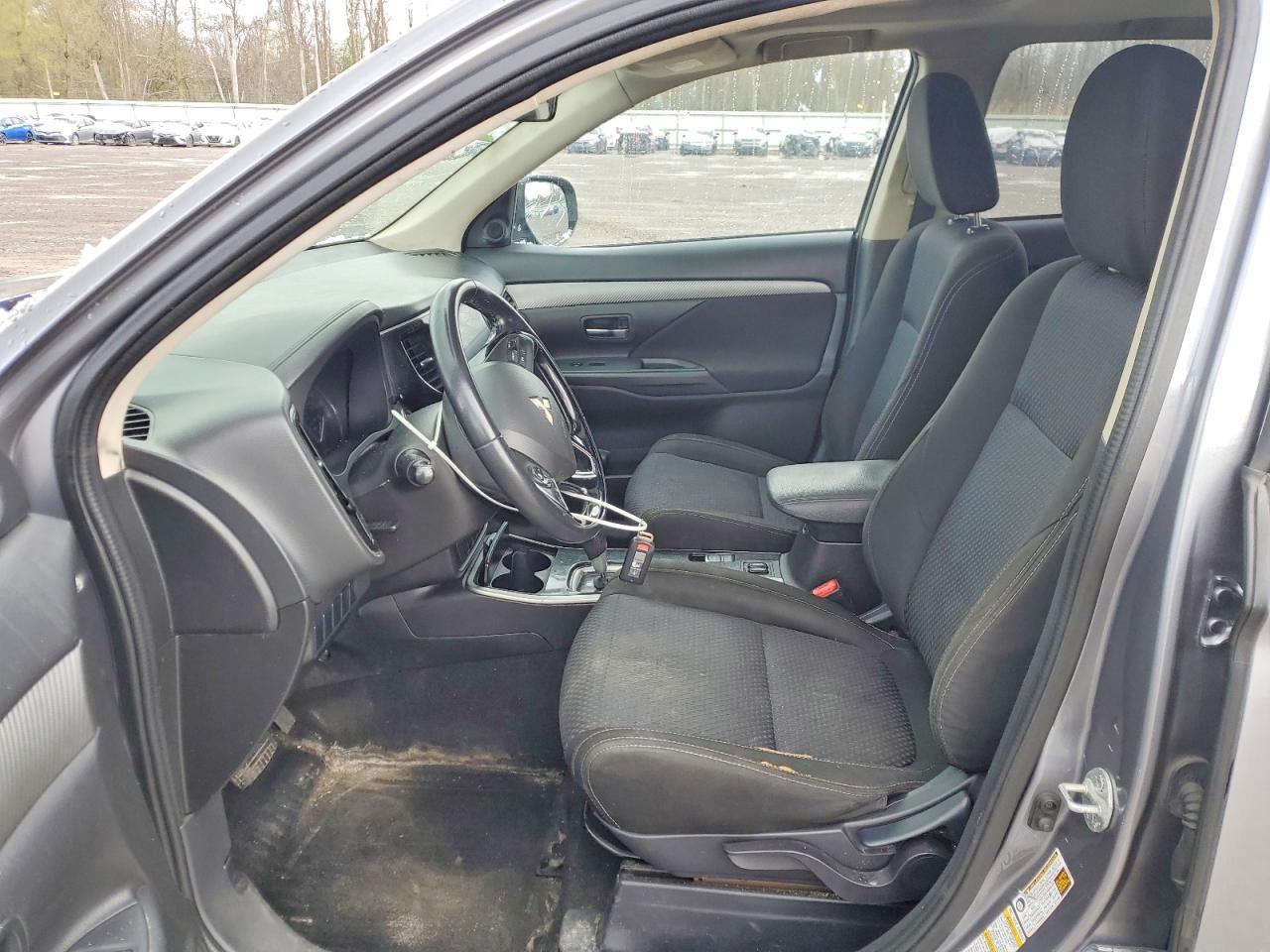 Mitsubishi Outlander Se