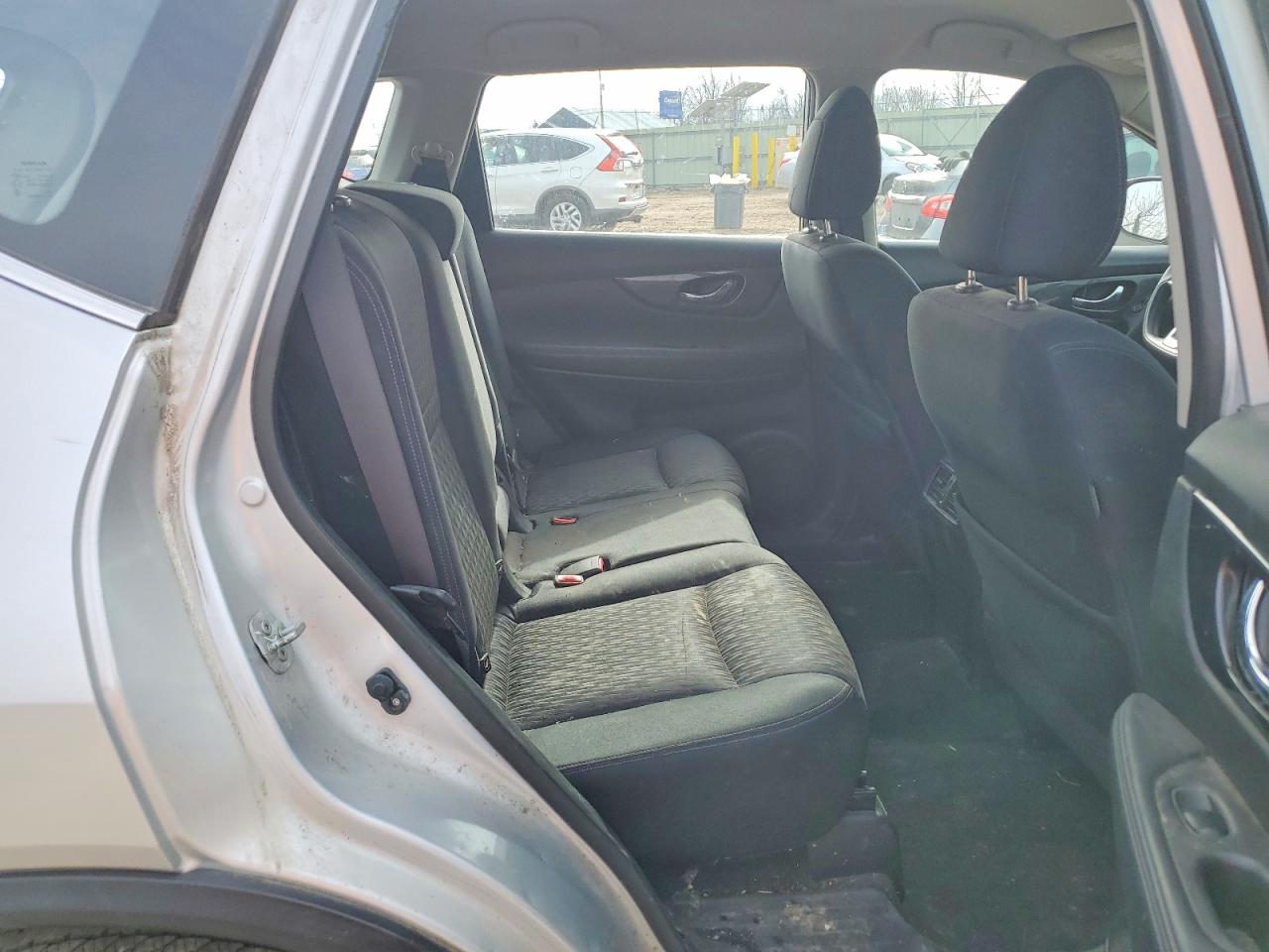 Nissan Rogue S