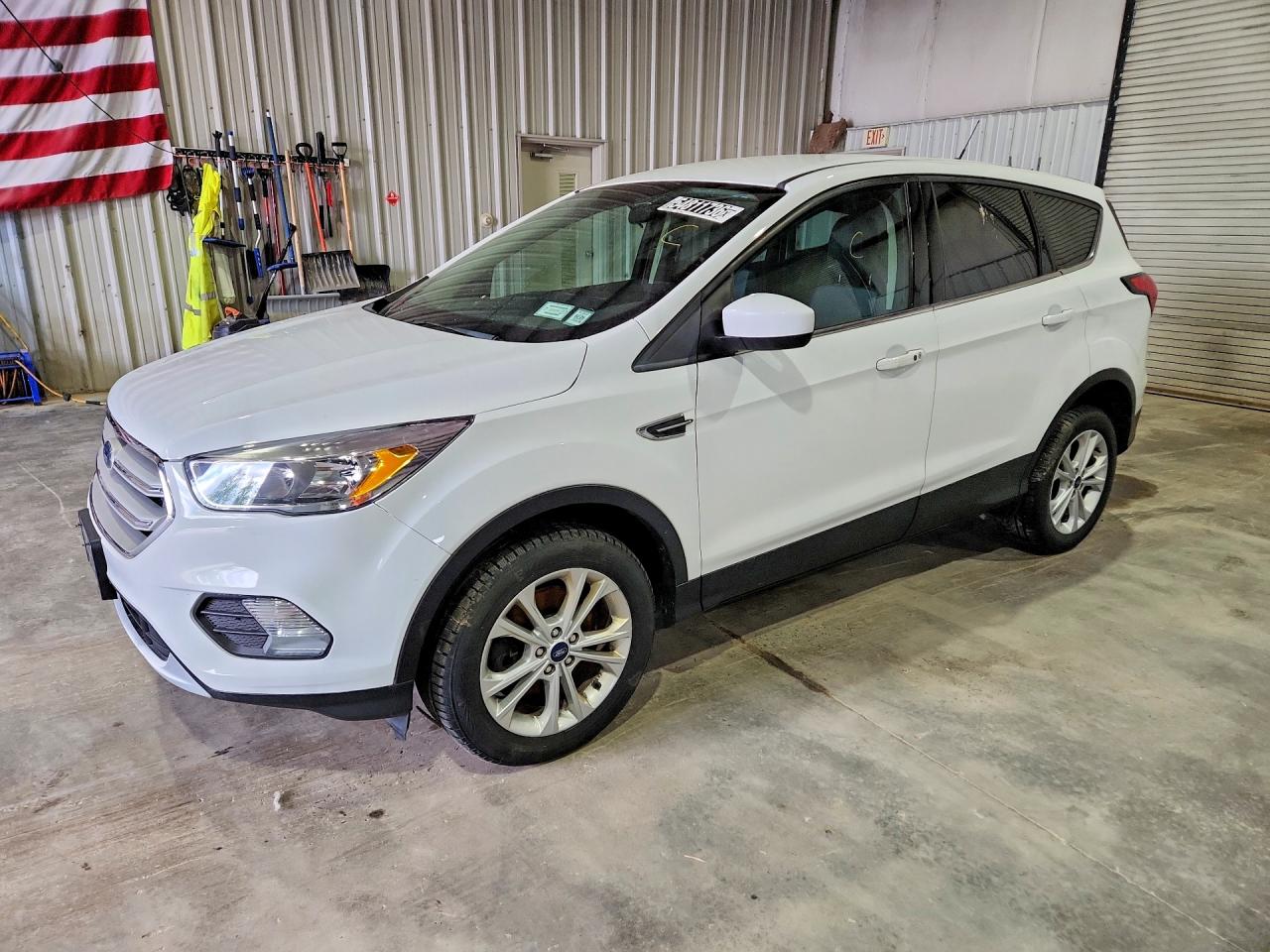 Salvage Ford Escape Image