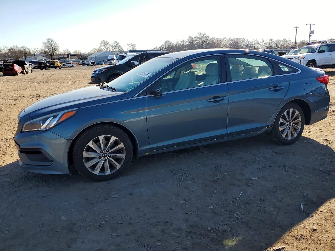 Salvage Hyundai SONATA Image
