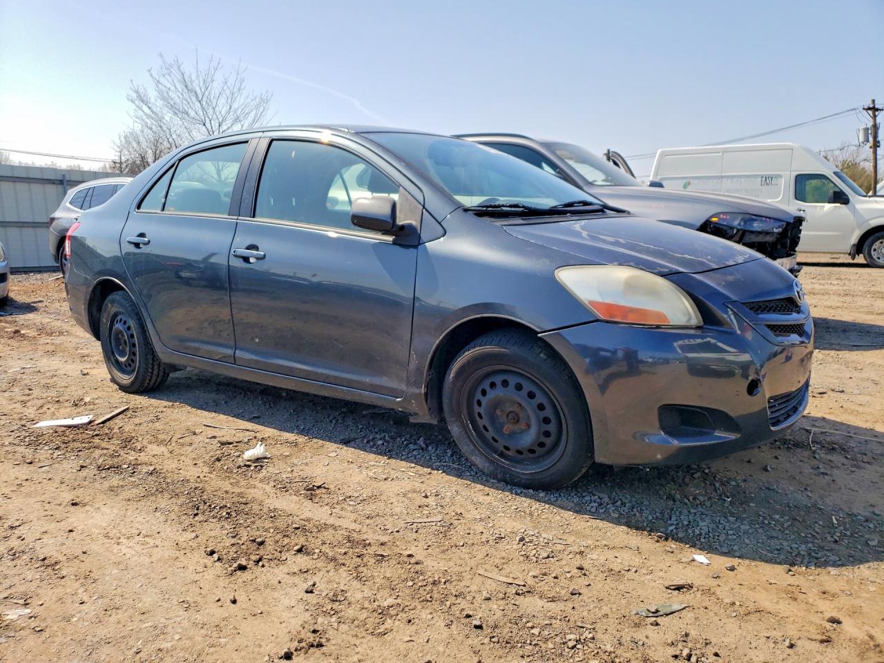 Toyota Yaris Base