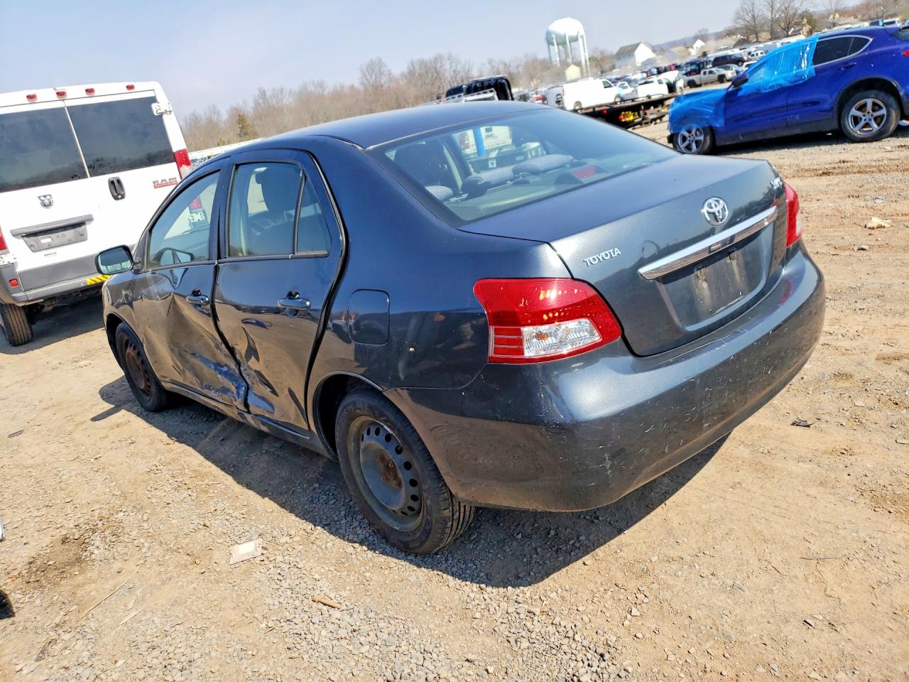 Toyota Yaris Base
