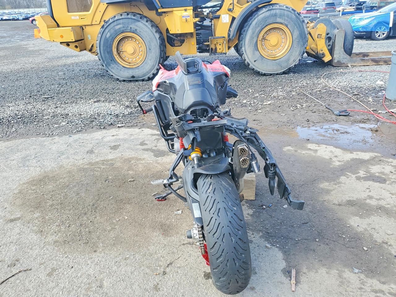 Ducati Multistrad V4
