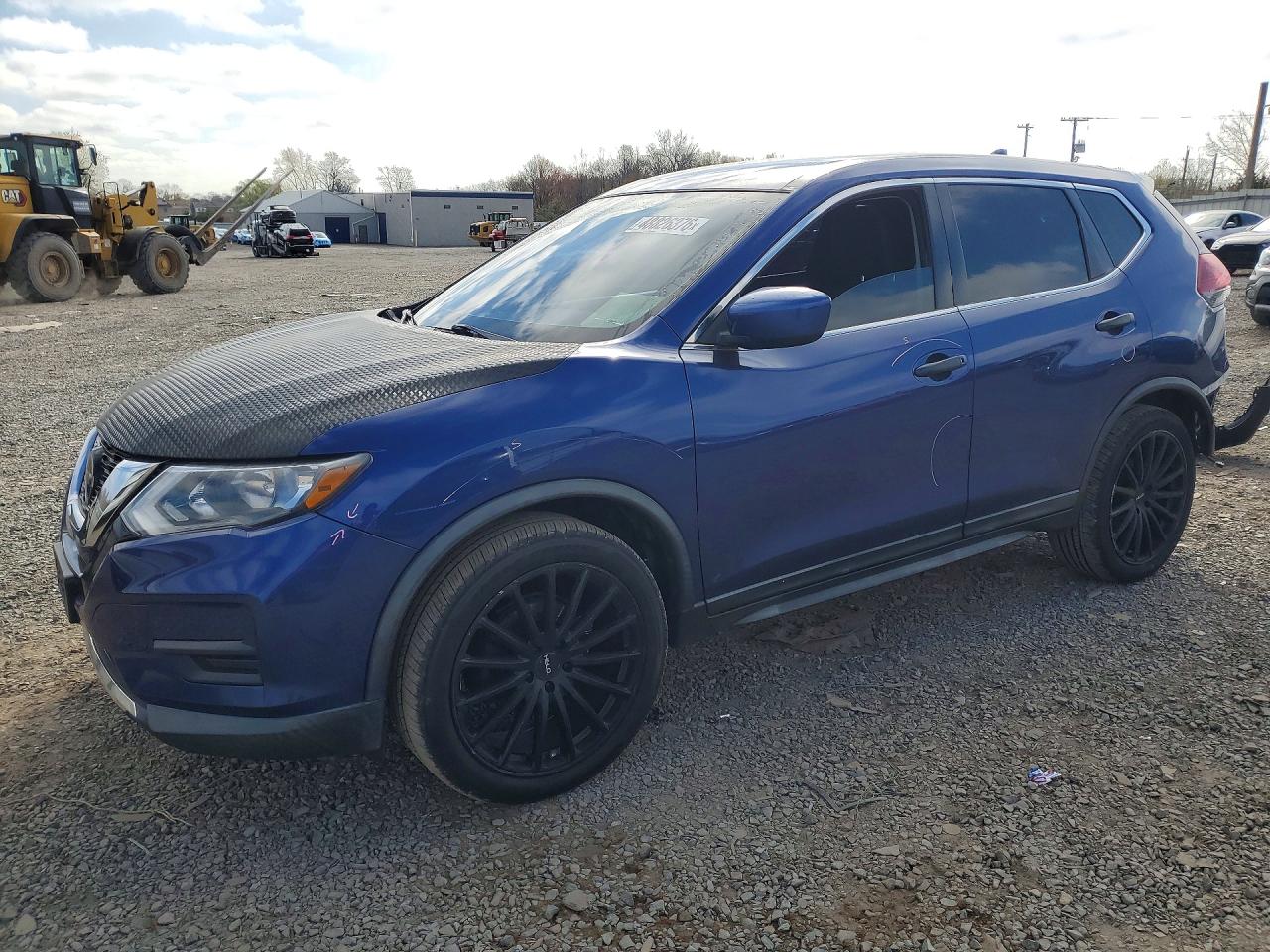 Salvage Nissan Rogue Image