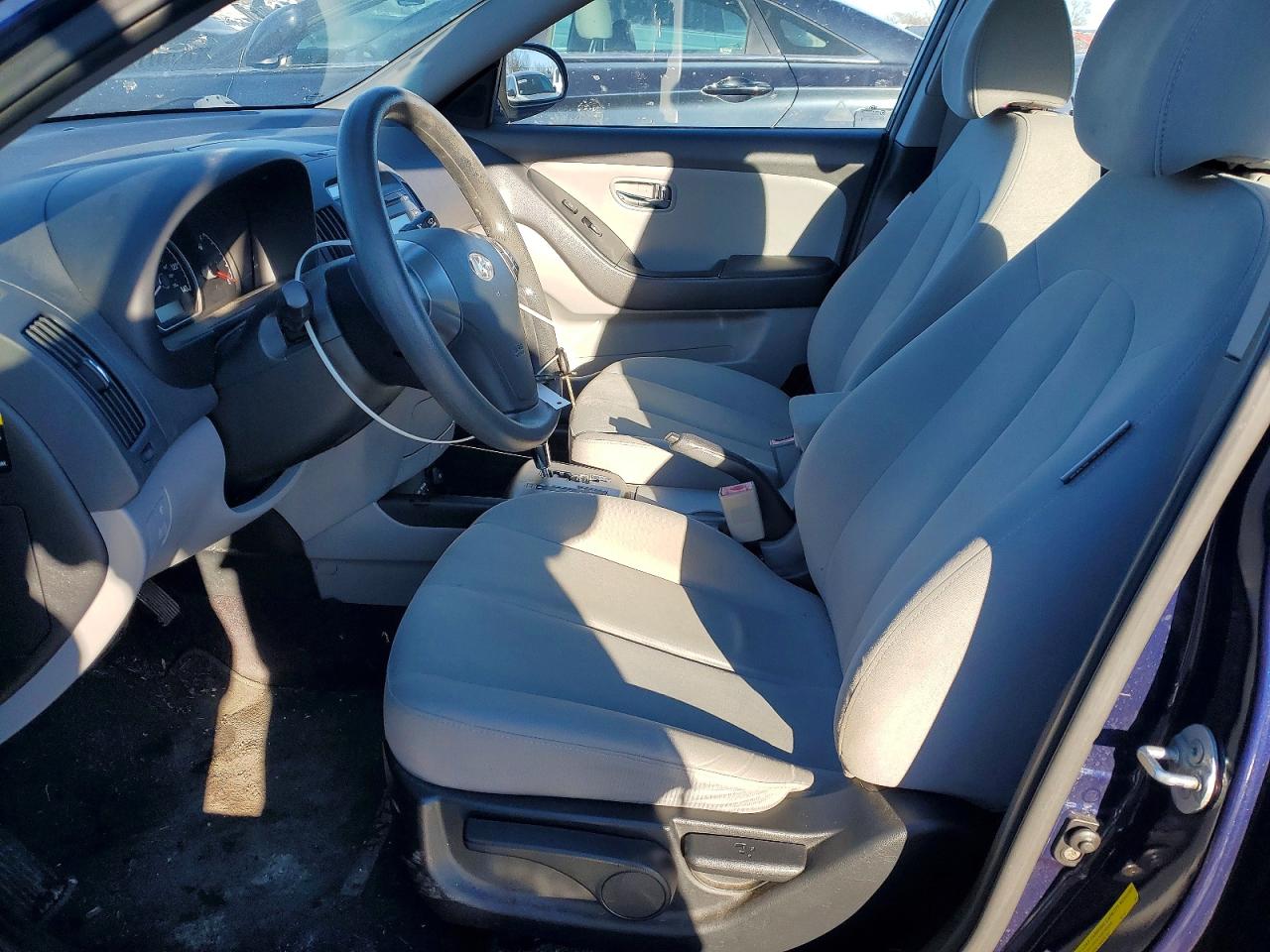 Hyundai ELANTRA Blue