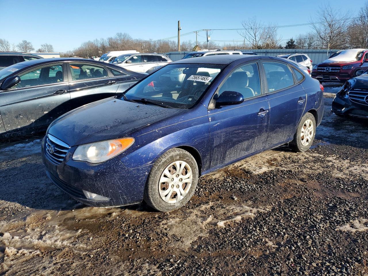 Salvage Hyundai ELANTRA Image
