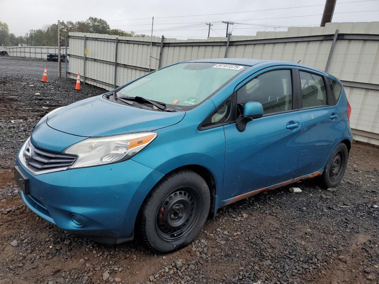 Salvage Nissan Versa Image