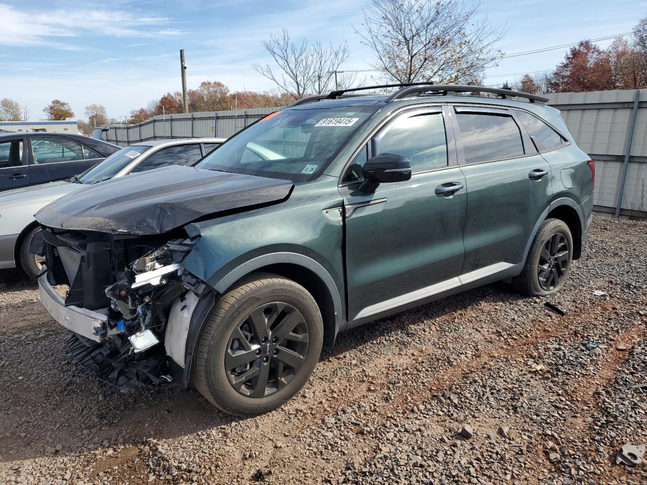 Salvage Kia Sorento Image