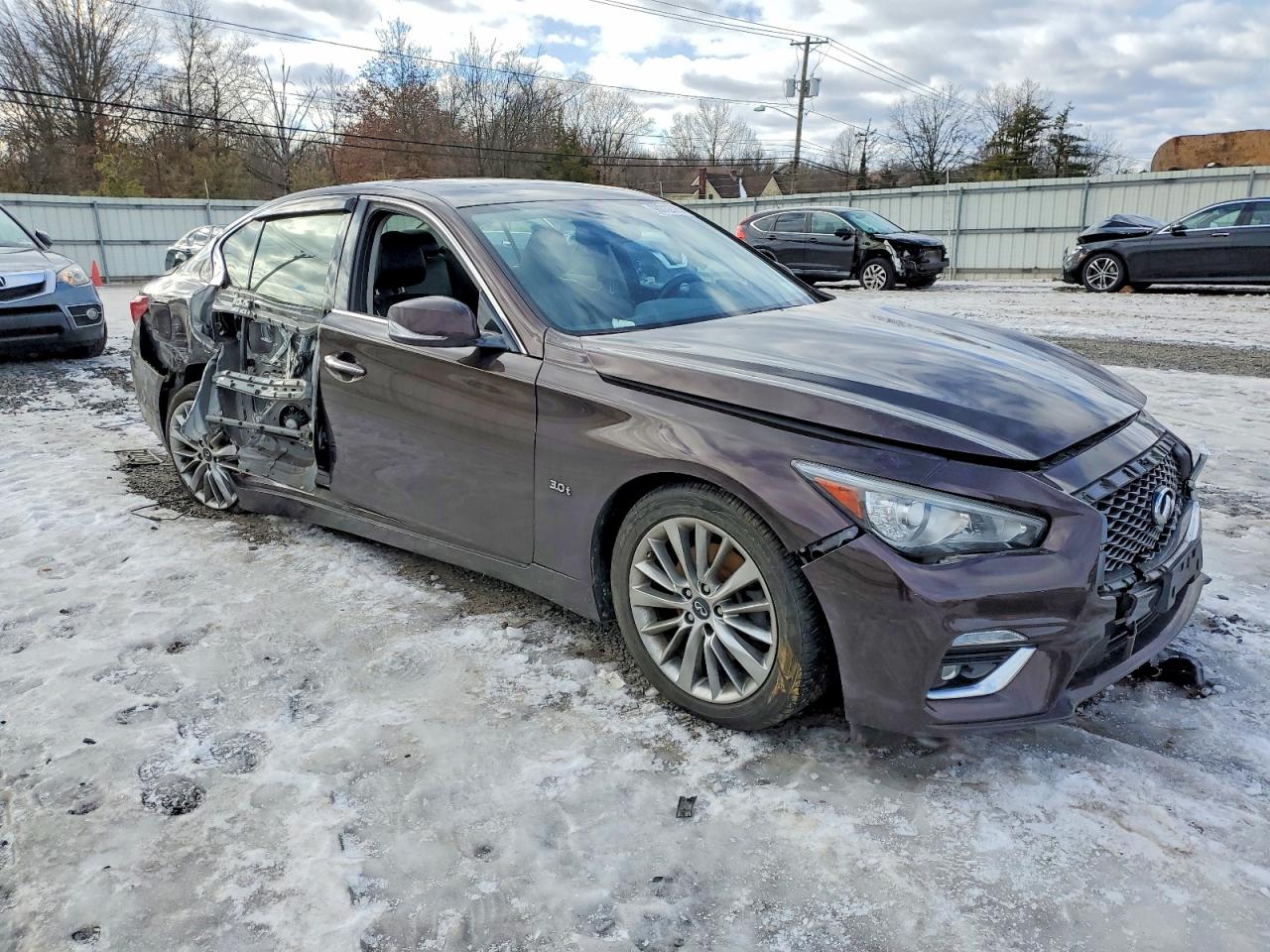 INFINITI Q50 Luxe