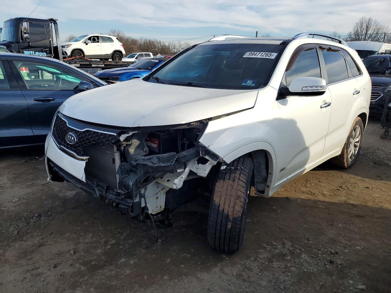 Salvage Kia Sorento Image