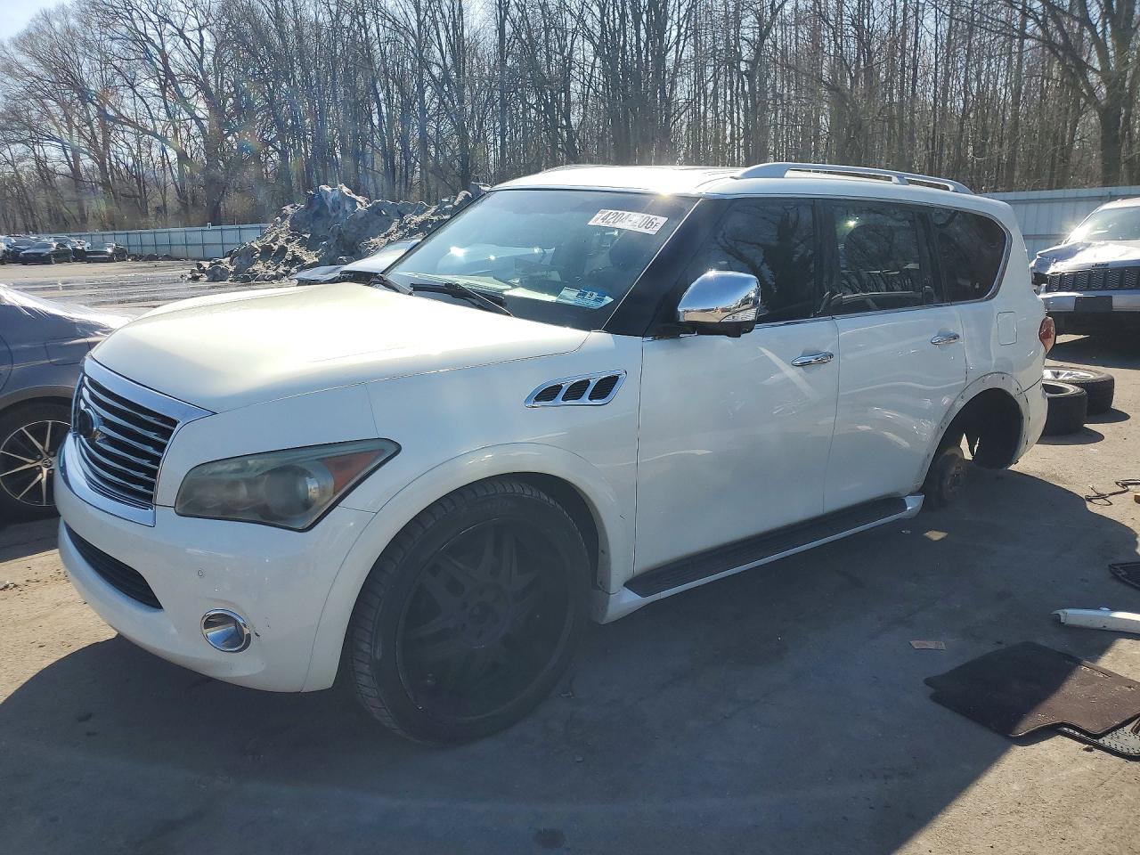Salvage INFINITI Qx Image